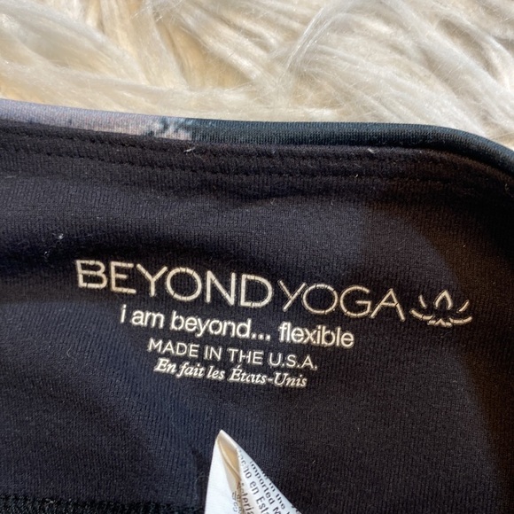 Beyond Yoga Shadow Splatter High Rise 7/8 Leggings sz XS - Picture 5 of 8